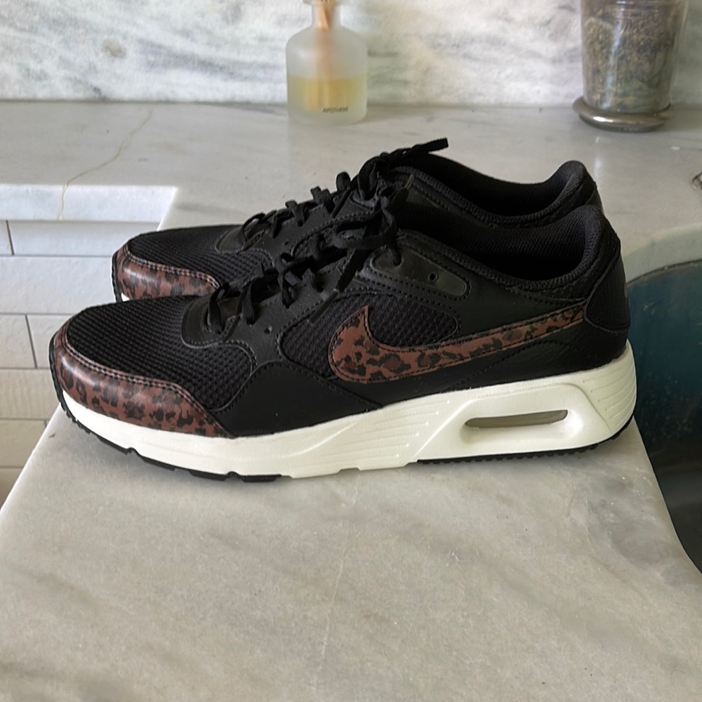 Nike Air Max SC Womens shoes. Size 9.5